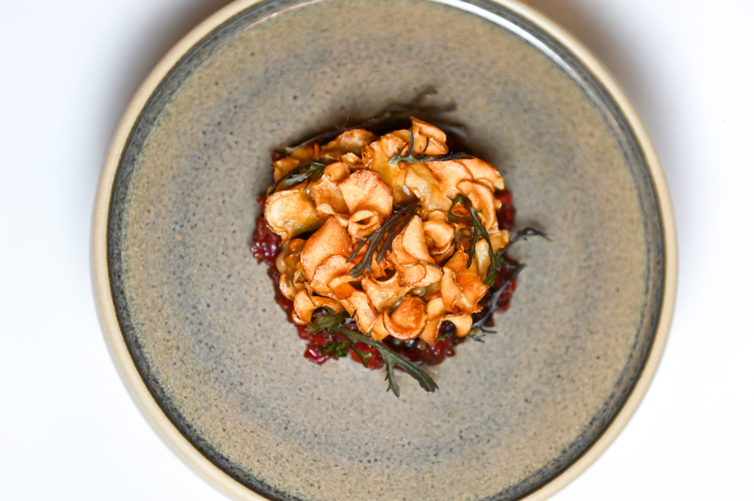 Plat signature du restaurant Amme &mdash; gastronomie li&eacute;e au terroir Champagne Augustin